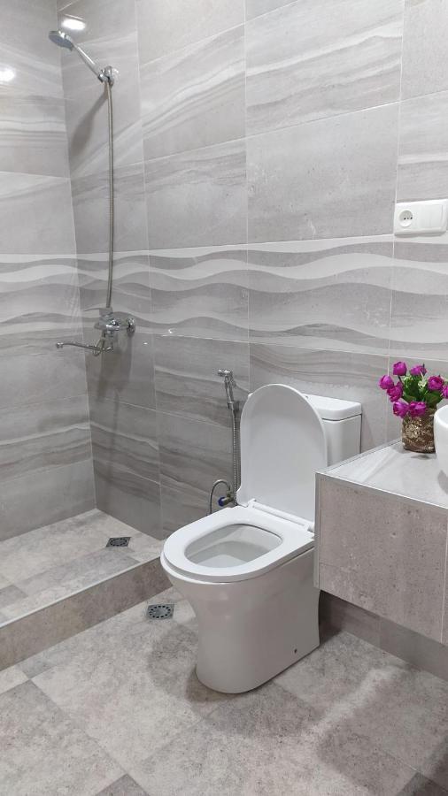 Elegant Hotel Kutaisi Bagian luar foto